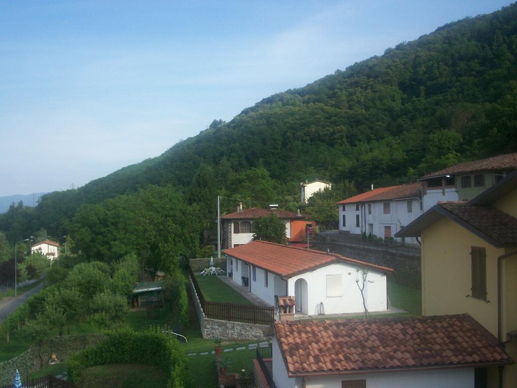 Hermitage Holidays Gallicano Rum bild
